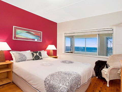 Ocean Blue Apartment Two - Oceanfront Apartment - Tourism Hervey Bay 2