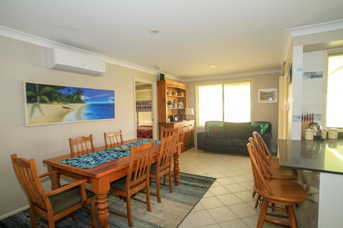 Ocean Break - At Berrara - Tourism Hervey Bay 2