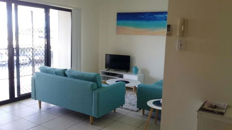 Ocean Breeze Apartments - Hervey Bay Accommodation 0