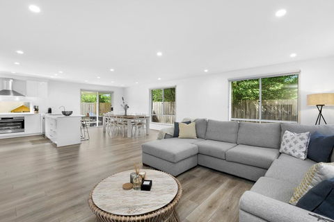 OCEAN BREEZE Family Home - Hervey Bay Accommodation 2