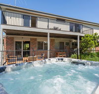 Ocean Breeze Retreat - with spa and space - Hervey Bay Accommodation