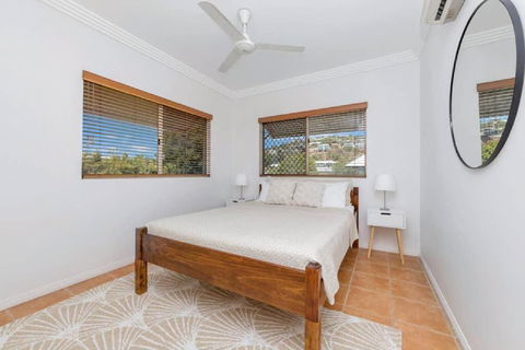 Ocean Breeze, Near Parks And Rowes Bay - Tourism Hervey Bay 3