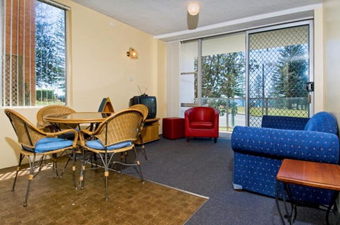 Ocean Court 1 13 Lord Street - Tourism Hervey Bay 2