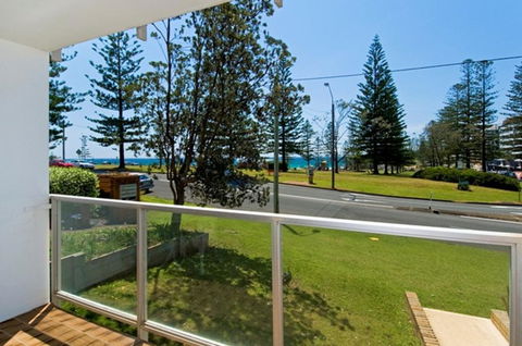 Ocean Court 1 13 Lord Street - Tourism Hervey Bay 1