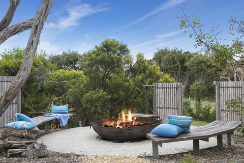 Ocean Luxe Retreat Luxury House With Pool, Tennis Court, Fireplace, Walk To Beach - Tourism Hervey Bay 3