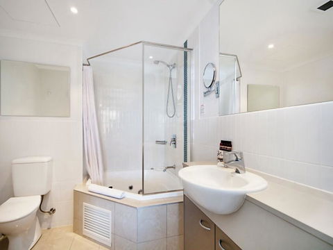 Ocean Panorama - 1 Bedroom Oceanview Apt - Tourism Hervey Bay 2