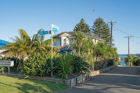 Ocean Pines, Unit 1 - Blue Bay, NSW - Tourism Hervey Bay 3