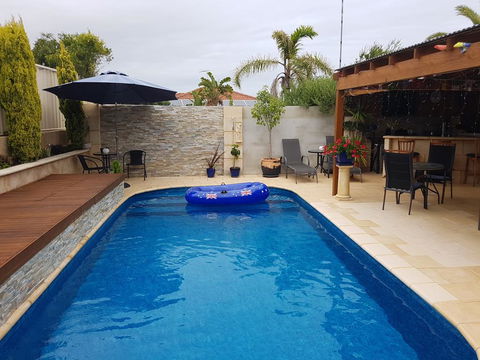 Ocean Reef Homestay - Hervey Bay Accommodation 2