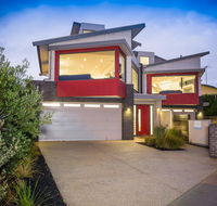 Ocean View Luxury Beachfront - Hervey Bay Accommodation