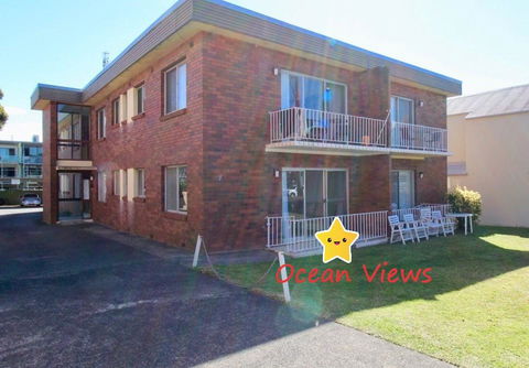 Ocean Views - Hervey Bay Accommodation 2