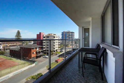 Oceanic Unit 16, 8-12 North Street, Forster - Tourism Hervey Bay 1