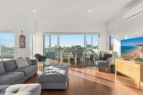 Oceans Eight - Hervey Bay Accommodation 2