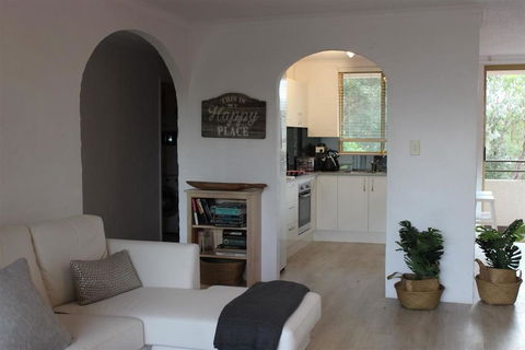 OCEANSIDE 21 - Hervey Bay Accommodation 2