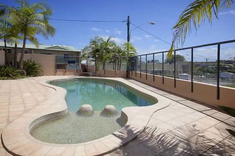 Oceanview 6 With Rooftop Terrace & Spa - Tourism Hervey Bay 3