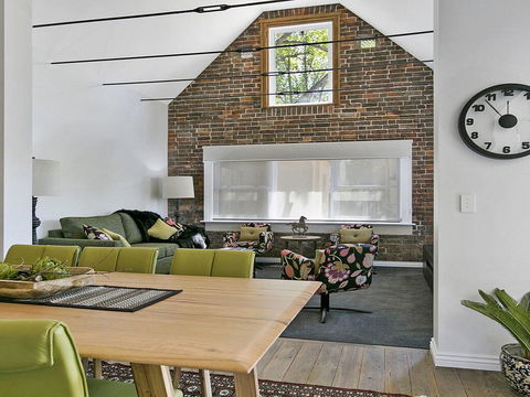 Old Bank Stables - 3 Night Weekends For Price Of 2 - Tourism Hervey Bay 2