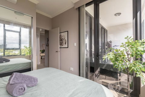 Olympic Park Near Qudos Bank Arena King Bed 1BR 1Bath Sleeps 6 Air-cond Parking - Tourism Hervey Bay 2