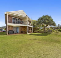 On the Beach at Hastings Point - Hervey Bay Accommodation