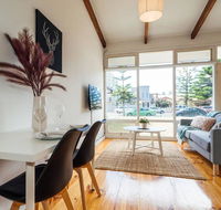 Once Upon a Tide - Wifi - Nespresso - Netflix - Hervey Bay Accommodation