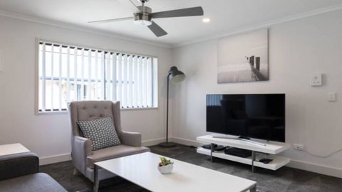 One Bedroom Apartment With Free Wifi - Hervey Bay Accommodation 0