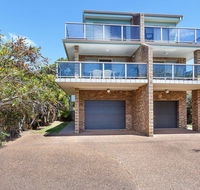 One Street from Main Beach - Hervey Bay Accommodation