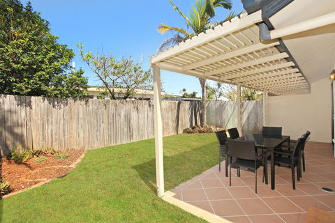 Oomoo 27b - 4 BDRM Townhouse - Close To Beaches - Tourism Hervey Bay 1