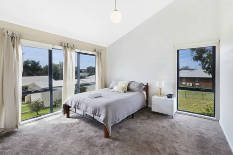 Orense - Waterviews In Newlands Arm - Tourism Hervey Bay 2