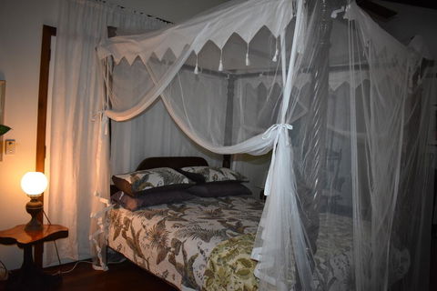 Oskar's Rain Forest Retreat - Tourism Hervey Bay 0