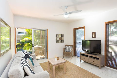 OUTRIGGER - Hervey Bay Accommodation 3