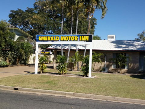 Overflow Emerald Motor Inn - Hervey Bay Accommodation 1