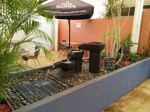 Overlander Hotel - Hervey Bay Accommodation 1