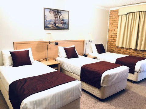 OVERLANDER MOTOR LODGE - Hervey Bay Accommodation 2