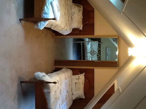 Overnewton Castle - Hervey Bay Accommodation 3