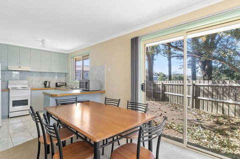Ozan Unit 1-9 - Tourism Hervey Bay 1