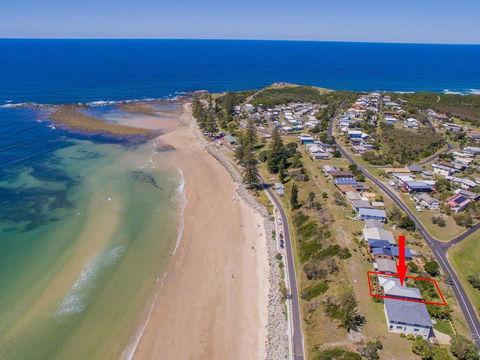 Pacifica 1 - On The Beach At Brooms Head - Tourism Hervey Bay 2