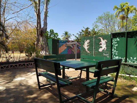 Palm Court Backpackers - Hervey Bay Accommodation 1