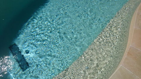 Palm Lakeside Holiday Home - Bowen, Whitsundays, Queensland - Hervey Bay Accommodation 1