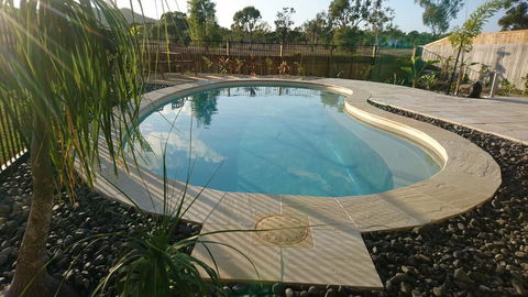 Palm Lakeside Holiday Home - Bowen, Whitsundays, Queensland - Hervey Bay Accommodation 3
