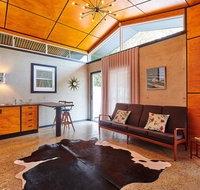 Palm Springs Suite - Tourism Hervey Bay