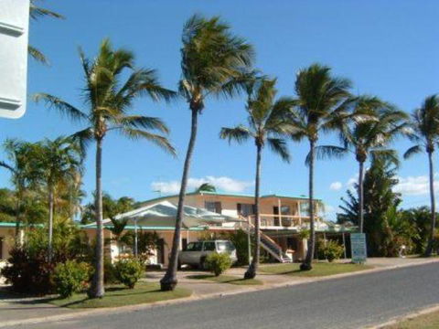 Palm View Holiday Apartments - Hervey Bay Accommodation 0