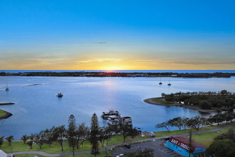 Palmerston Tower - Hervey Bay Accommodation 3