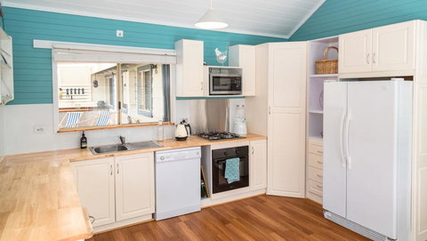 PALPERIPA - 23 Heathcote Street - Hervey Bay Accommodation 1