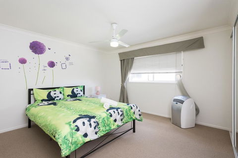Panda Holiday -Close Mountain Ocean Pet Friendly - Hervey Bay Accommodation 0