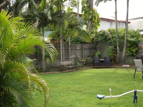 Paradise Motel - Hervey Bay Accommodation 2