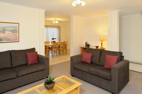 Park Avenue - Forest Hill - Hervey Bay Accommodation 0