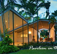 Pavilions in the Palms Heated Pool Short Path To Beach Five Bedrooms Sleeps 12 - Hervey Bay Accommodation