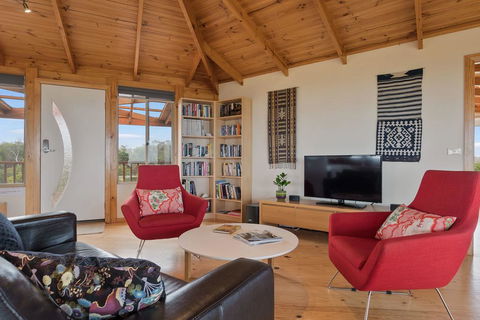 Peace & Plenty - Hervey Bay Accommodation 1