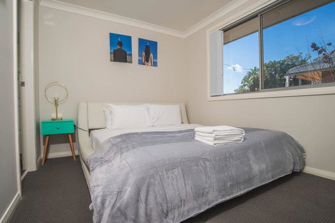 PEACEFUL 2Kingbed RootyHill Townhouse Near Station - Hervey Bay Accommodation 1