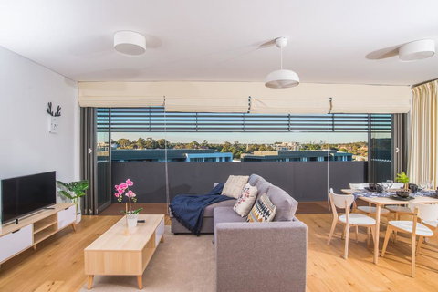 PEAK EAST 2bed2bath APT @Ryde SO RELAXING - Hervey Bay Accommodation 0