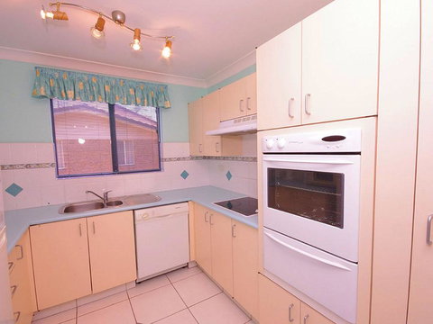 Pelican Place - Hervey Bay Accommodation 3