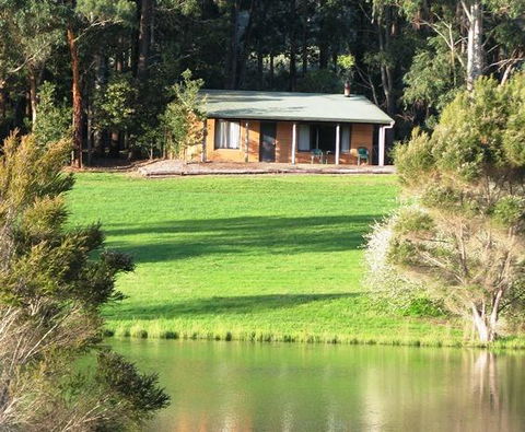Pemberton Lake View Chalets - Hervey Bay Accommodation 2